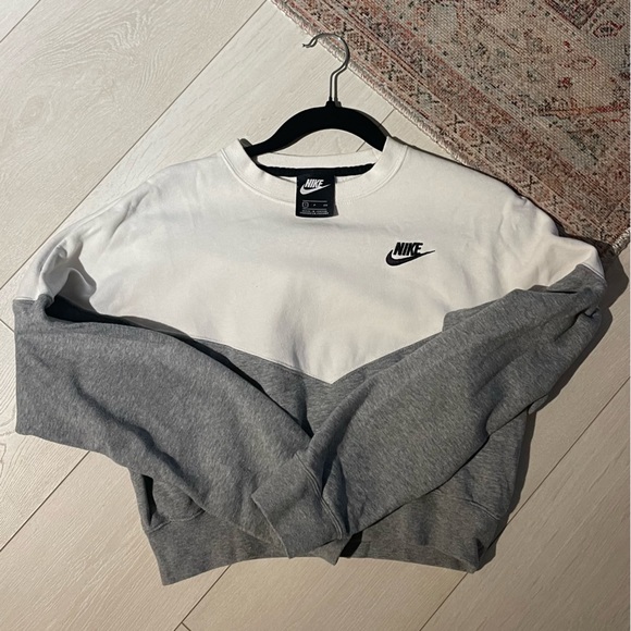 Nike crewneck sweater - Picture 3 of 4